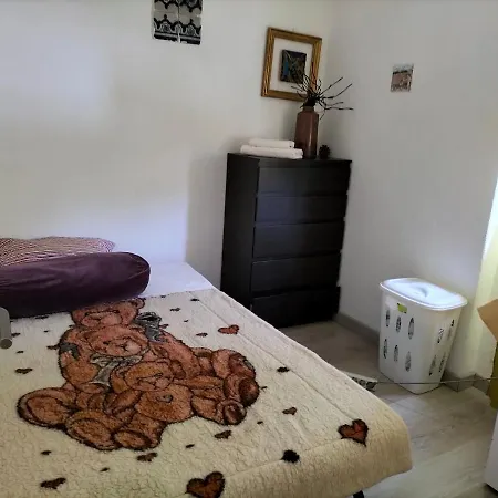 Lisboa, Madre Deus Homestay Lisbon